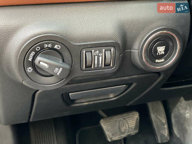 Мазерати Гибли, объемом двигателя 2.98 л и пробегом 61 тыс. км за 24000 $, фото 18 на Automoto.ua