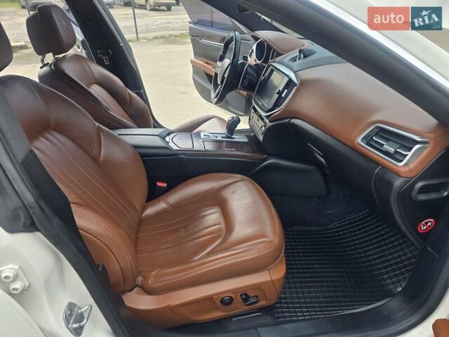 Мазерати Гибли, объемом двигателя 3 л и пробегом 125 тыс. км за 28000 $, фото 21 на Automoto.ua