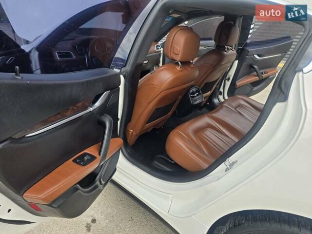 Мазерати Гибли, объемом двигателя 3 л и пробегом 125 тыс. км за 28000 $, фото 27 на Automoto.ua