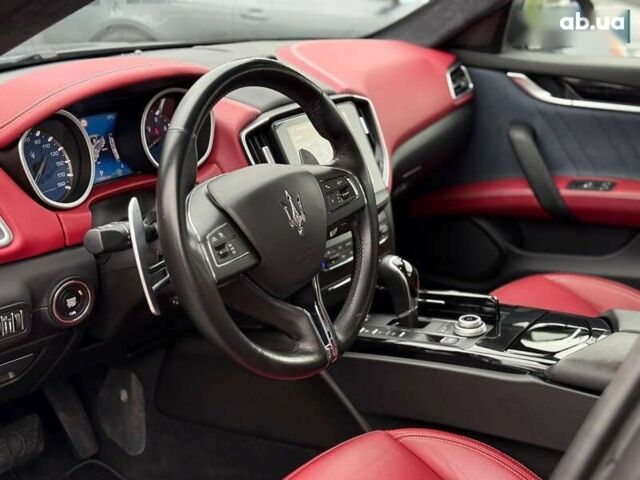 Мазерати Гибли, объемом двигателя 3 л и пробегом 110 тыс. км за 39900 $, фото 20 на Automoto.ua