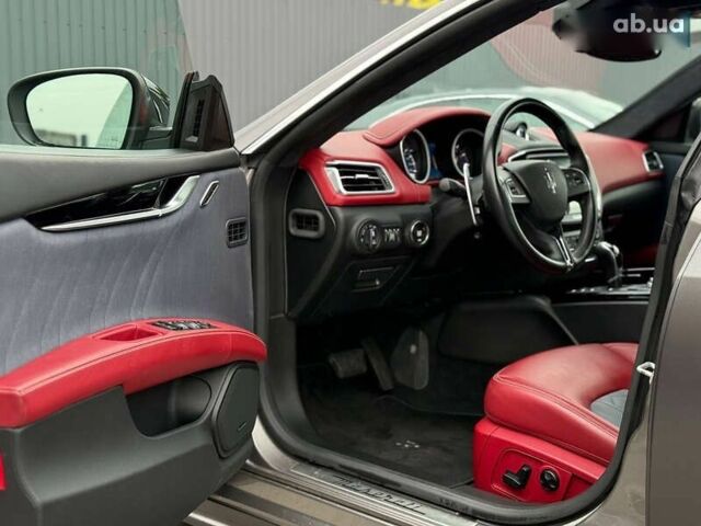 Мазерати Гибли, объемом двигателя 3 л и пробегом 110 тыс. км за 39900 $, фото 19 на Automoto.ua