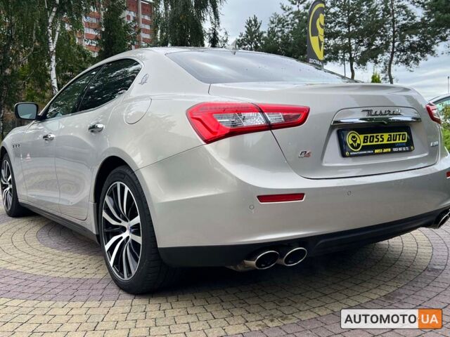 Сірий Мазераті Ghibli, об'ємом двигуна 3 л та пробігом 139 тис. км за 19600 $, фото 4 на Automoto.ua