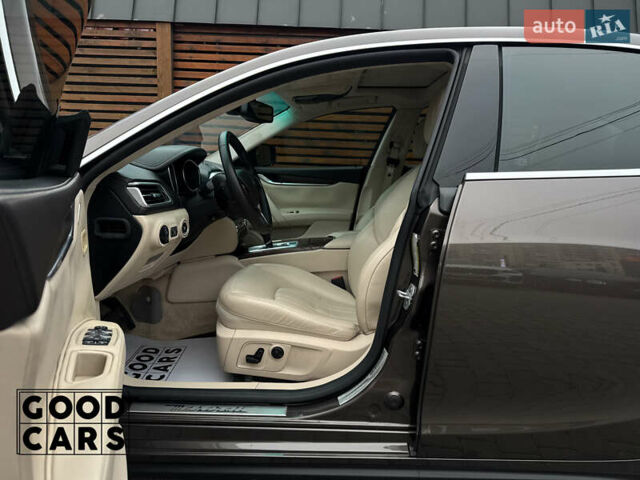 Сірий Мазераті Ghibli, об'ємом двигуна 2.98 л та пробігом 63 тис. км за 21000 $, фото 20 на Automoto.ua