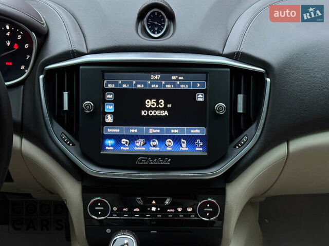 Сірий Мазераті Ghibli, об'ємом двигуна 2.98 л та пробігом 63 тис. км за 21000 $, фото 36 на Automoto.ua