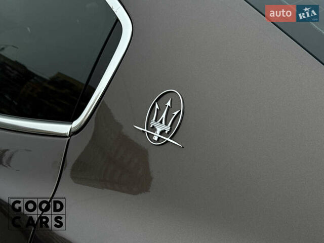 Сірий Мазераті Ghibli, об'ємом двигуна 2.98 л та пробігом 63 тис. км за 21000 $, фото 16 на Automoto.ua