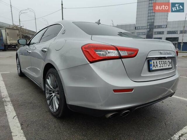 Серый Мазерати Гибли, объемом двигателя 2.98 л и пробегом 183 тыс. км за 18800 $, фото 9 на Automoto.ua
