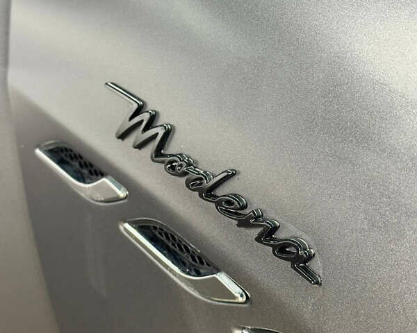 Серый Мазерати Гибли, объемом двигателя 2.98 л и пробегом 111 тыс. км за 25000 $, фото 27 на Automoto.ua