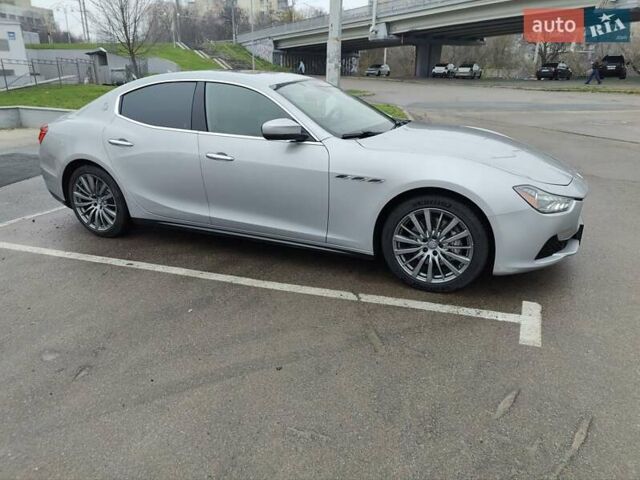 Серый Мазерати Гибли, объемом двигателя 2.98 л и пробегом 183 тыс. км за 18800 $, фото 4 на Automoto.ua