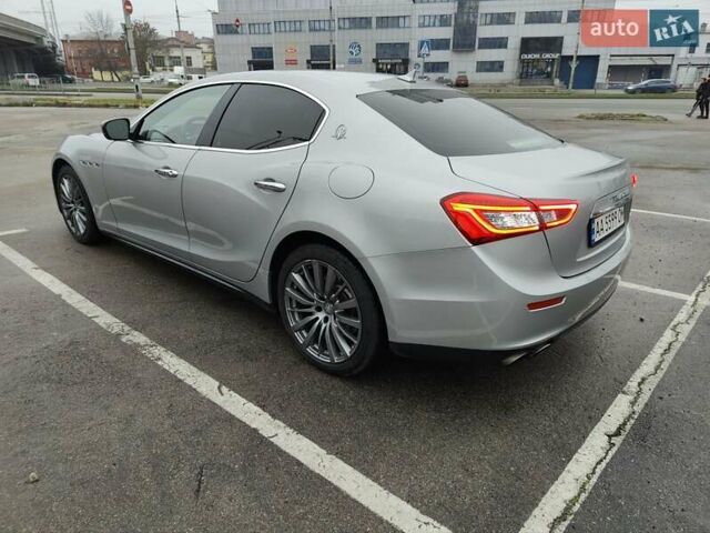 Серый Мазерати Гибли, объемом двигателя 2.98 л и пробегом 183 тыс. км за 18800 $, фото 12 на Automoto.ua