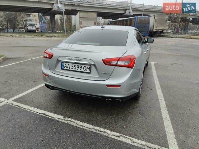 Серый Мазерати Гибли, объемом двигателя 2.98 л и пробегом 183 тыс. км за 18800 $, фото 7 на Automoto.ua