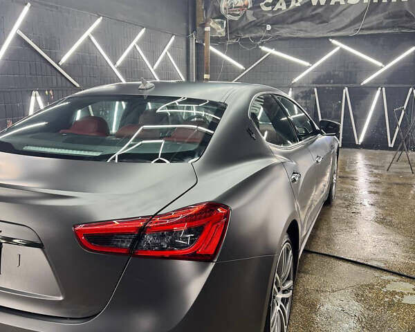 Серый Мазерати Гибли, объемом двигателя 2.98 л и пробегом 111 тыс. км за 25000 $, фото 36 на Automoto.ua