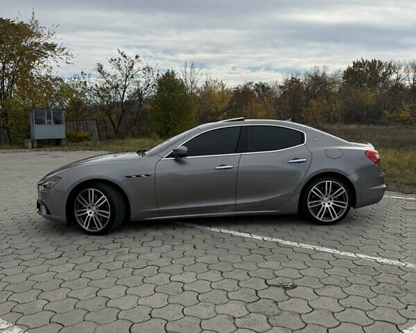 Серый Мазерати Гибли, объемом двигателя 2.98 л и пробегом 75 тыс. км за 33000 $, фото 17 на Automoto.ua