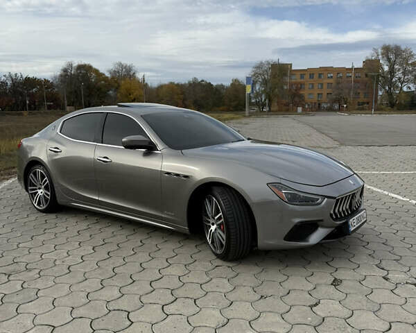 Серый Мазерати Гибли, объемом двигателя 2.98 л и пробегом 75 тыс. км за 33000 $, фото 10 на Automoto.ua