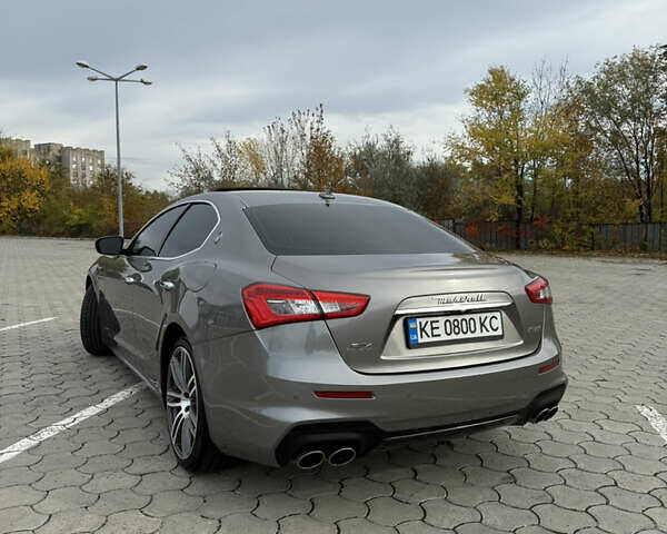 Серый Мазерати Гибли, объемом двигателя 2.98 л и пробегом 75 тыс. км за 33000 $, фото 14 на Automoto.ua