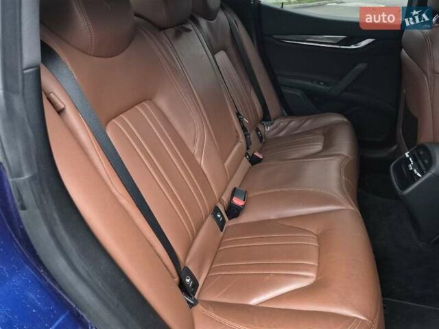 Синий Мазерати Гибли, объемом двигателя 2.99 л и пробегом 149 тыс. км за 26500 $, фото 24 на Automoto.ua