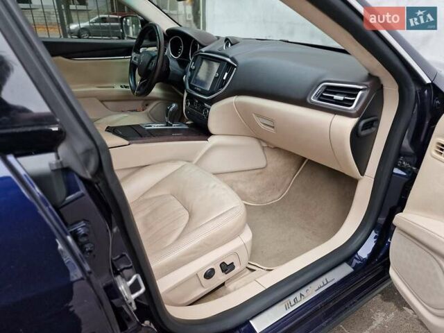 Мазерати Гибли 2014 в Одессе на Automoto.ua Синий Мазерати Гибли, объемом двигателя 2.98 л и пробегом 163 тыс. км за 18490 $, фото 47 на Automoto.ua