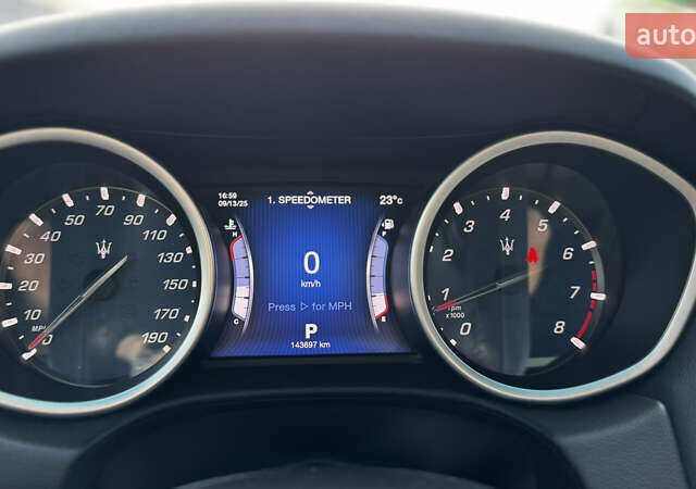 Синій Мазераті Ghibli, об'ємом двигуна 2.98 л та пробігом 145 тис. км за 15999 $, фото 14 на Automoto.ua