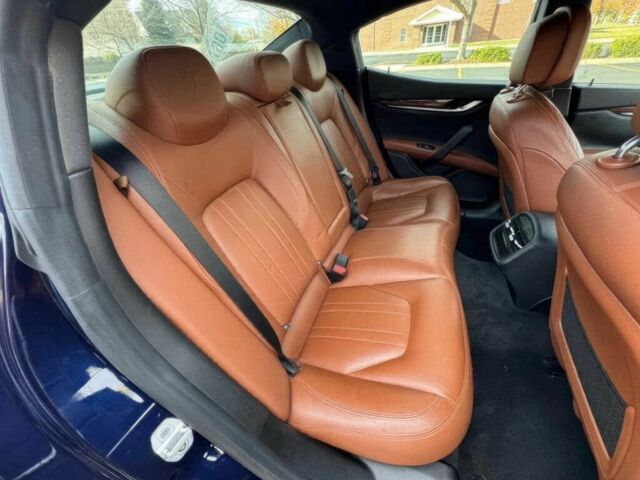 Синій Мазераті Ghibli, об'ємом двигуна 3 л та пробігом 65 тис. км за 6800 $, фото 8 на Automoto.ua