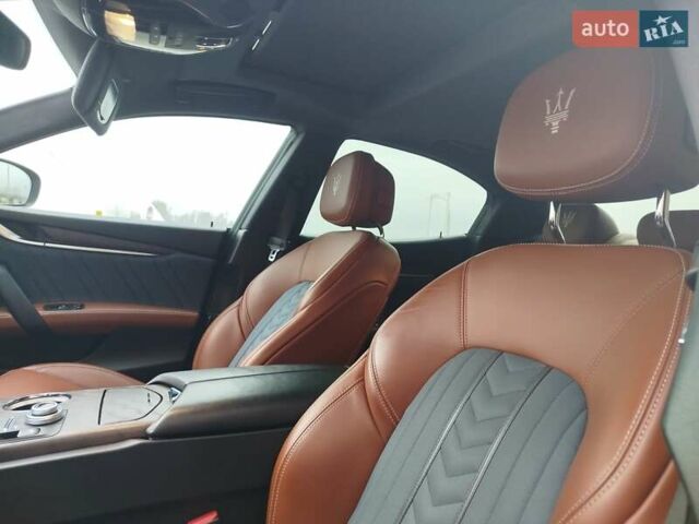 Синій Мазераті Ghibli, об'ємом двигуна 2.98 л та пробігом 62 тис. км за 45000 $, фото 22 на Automoto.ua