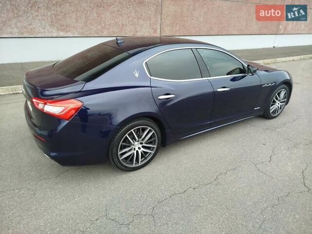 Синій Мазераті Ghibli, об'ємом двигуна 2.98 л та пробігом 62 тис. км за 45000 $, фото 9 на Automoto.ua