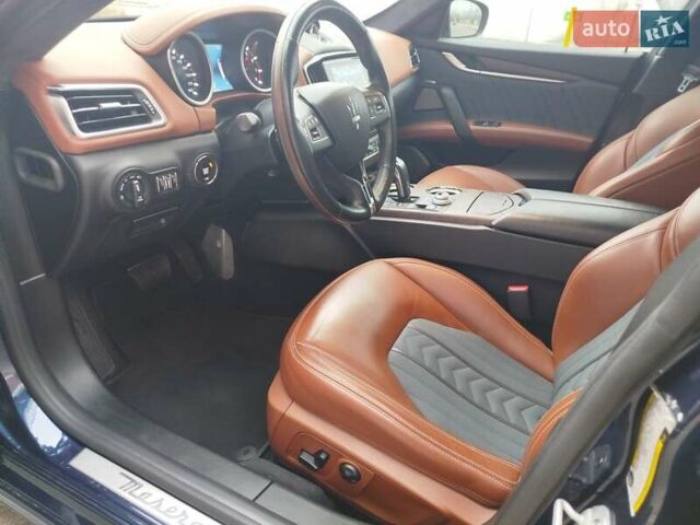 Синій Мазераті Ghibli, об'ємом двигуна 2.98 л та пробігом 62 тис. км за 45000 $, фото 20 на Automoto.ua