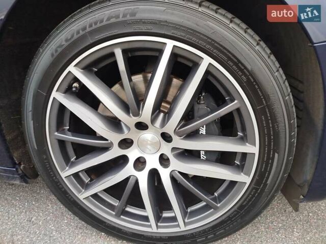 Синій Мазераті Ghibli, об'ємом двигуна 2.98 л та пробігом 62 тис. км за 45000 $, фото 12 на Automoto.ua