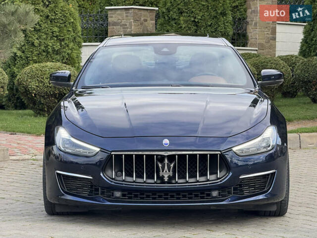 Синий Мазерати Гибли, объемом двигателя 2.98 л и пробегом 20 тыс. км за 42000 $, фото 5 на Automoto.ua