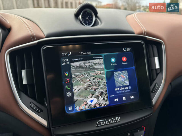 Синий Мазерати Гибли, объемом двигателя 2.98 л и пробегом 20 тыс. км за 42000 $, фото 23 на Automoto.ua