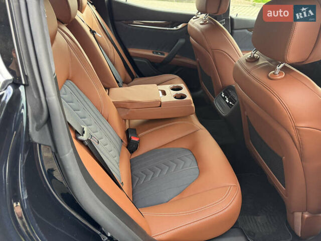 Синий Мазерати Гибли, объемом двигателя 2.98 л и пробегом 20 тыс. км за 42000 $, фото 27 на Automoto.ua