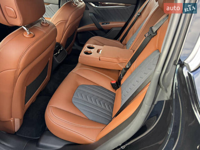 Синий Мазерати Гибли, объемом двигателя 2.98 л и пробегом 20 тыс. км за 42000 $, фото 22 на Automoto.ua