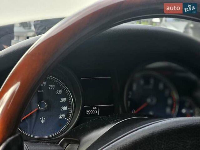 Белый Мазерати Грантуризмо, объемом двигателя 4.24 л и пробегом 39 тыс. км за 26999 $, фото 18 на Automoto.ua