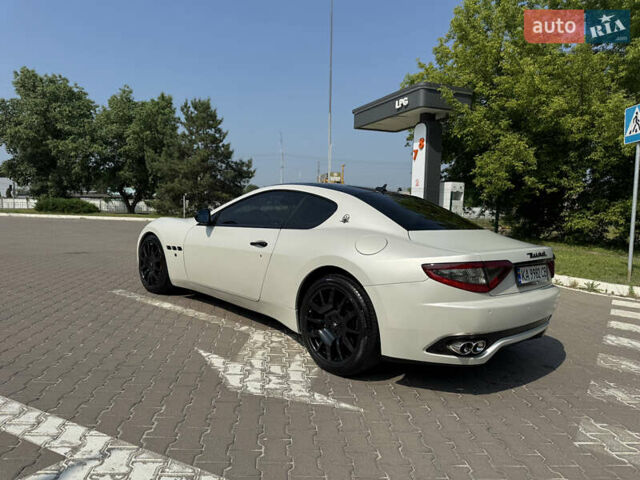 Чорний Мазераті Granturismo, об'ємом двигуна 4.24 л та пробігом 150 тис. км за 39500 $, фото 8 на Automoto.ua
