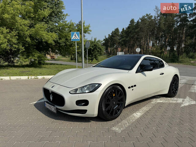 Чорний Мазераті Granturismo, об'ємом двигуна 4.24 л та пробігом 150 тис. км за 39500 $, фото 1 на Automoto.ua
