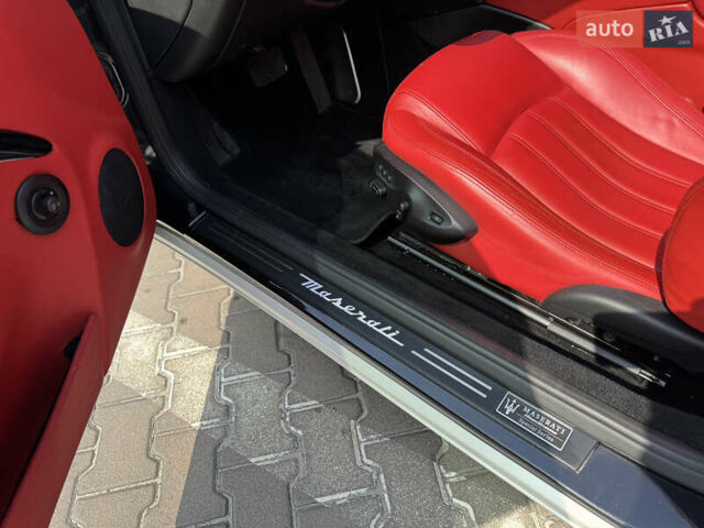 Чорний Мазераті Granturismo, об'ємом двигуна 4.24 л та пробігом 150 тис. км за 39500 $, фото 24 на Automoto.ua