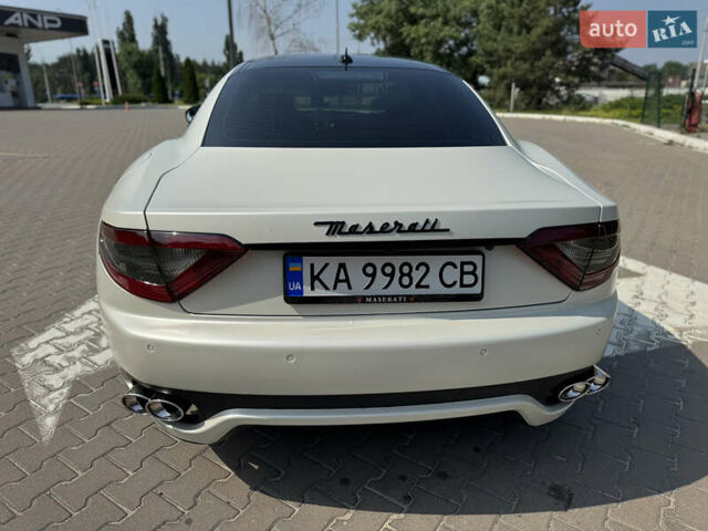 Чорний Мазераті Granturismo, об'ємом двигуна 4.24 л та пробігом 150 тис. км за 39500 $, фото 11 на Automoto.ua