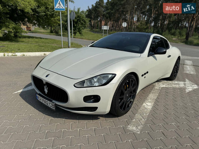 Чорний Мазераті Granturismo, об'ємом двигуна 4.24 л та пробігом 150 тис. км за 39500 $, фото 4 на Automoto.ua