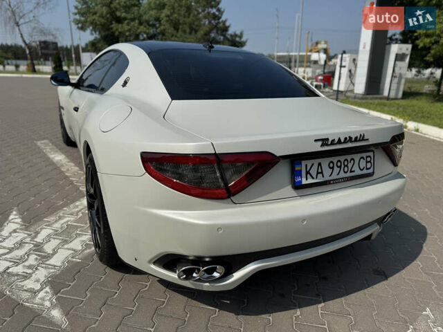 Чорний Мазераті Granturismo, об'ємом двигуна 4.24 л та пробігом 150 тис. км за 39500 $, фото 10 на Automoto.ua