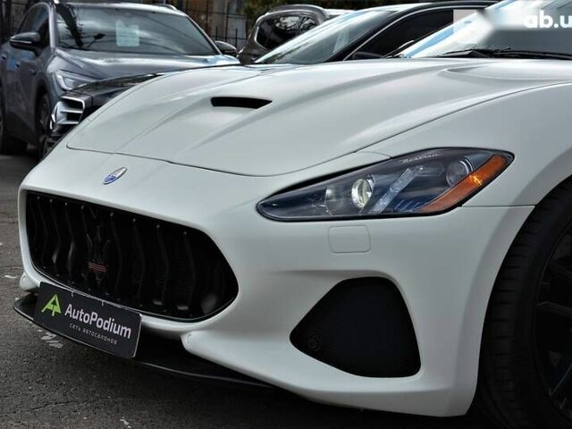 Мазераті Granturismo, об'ємом двигуна 4.7 л та пробігом 6 тис. км за 97000 $, фото 6 на Automoto.ua