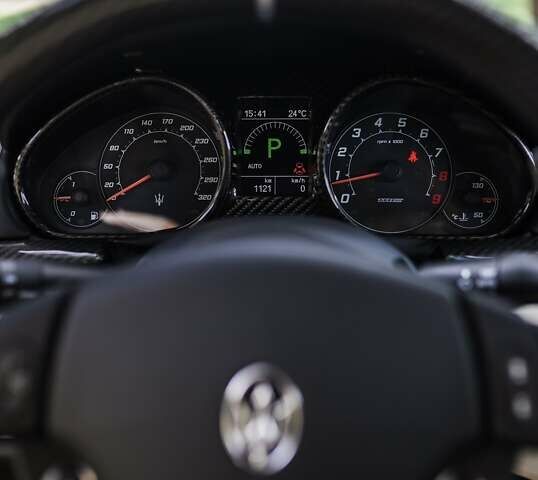 Синій Мазераті Granturismo, об'ємом двигуна 4.69 л та пробігом 1 тис. км за 84500 $, фото 56 на Automoto.ua