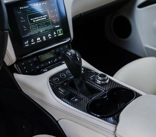 Синій Мазераті Granturismo, об'ємом двигуна 4.69 л та пробігом 1 тис. км за 84500 $, фото 61 на Automoto.ua