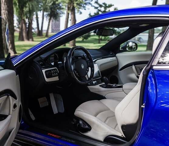 Синій Мазераті Granturismo, об'ємом двигуна 4.69 л та пробігом 1 тис. км за 84500 $, фото 65 на Automoto.ua