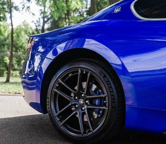 Синій Мазераті Granturismo, об'ємом двигуна 4.69 л та пробігом 1 тис. км за 84500 $, фото 43 на Automoto.ua