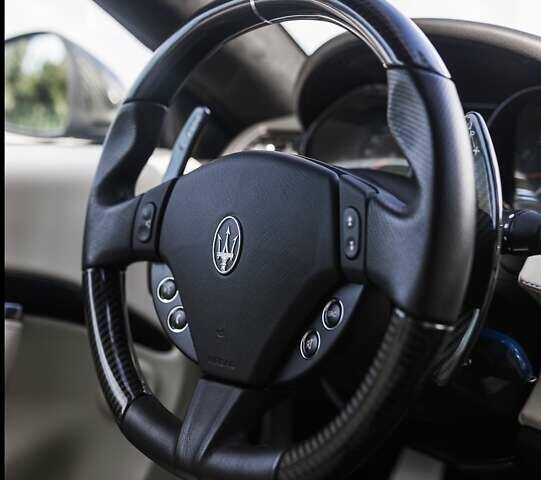 Синій Мазераті Granturismo, об'ємом двигуна 4.69 л та пробігом 1 тис. км за 84500 $, фото 4 на Automoto.ua