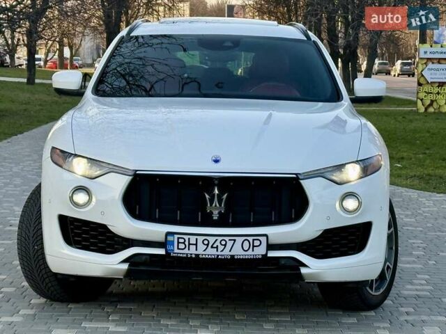 Білий Мазераті Леванте, об'ємом двигуна 2.98 л та пробігом 79 тис. км за 38800 $, фото 19 на Automoto.ua