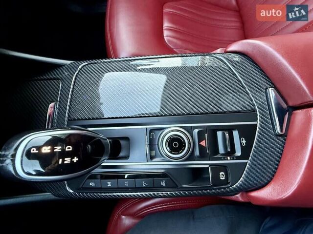 Білий Мазераті Леванте, об'ємом двигуна 2.98 л та пробігом 79 тис. км за 38800 $, фото 131 на Automoto.ua