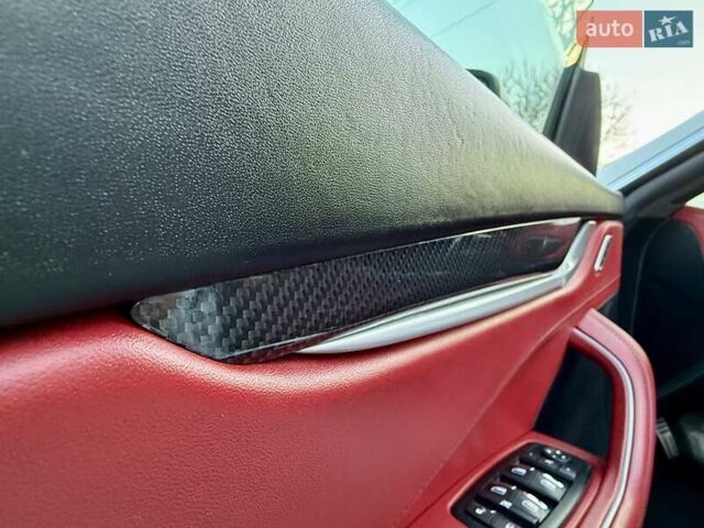 Білий Мазераті Леванте, об'ємом двигуна 2.98 л та пробігом 79 тис. км за 38800 $, фото 62 на Automoto.ua