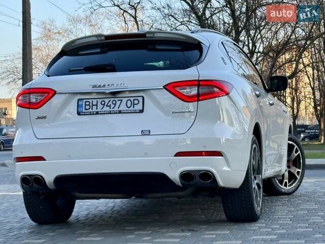 Білий Мазераті Леванте, об'ємом двигуна 2.98 л та пробігом 79 тис. км за 38800 $, фото 31 на Automoto.ua