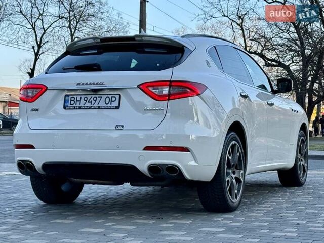 Білий Мазераті Леванте, об'ємом двигуна 2.98 л та пробігом 79 тис. км за 38800 $, фото 21 на Automoto.ua