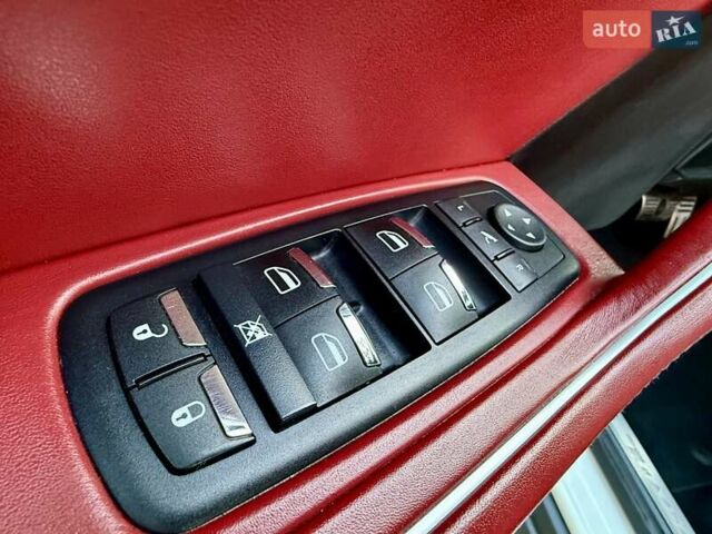 Білий Мазераті Леванте, об'ємом двигуна 2.98 л та пробігом 79 тис. км за 38800 $, фото 57 на Automoto.ua