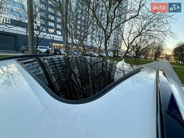 Білий Мазераті Леванте, об'ємом двигуна 2.98 л та пробігом 79 тис. км за 38800 $, фото 47 на Automoto.ua